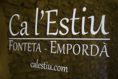 Logo porta Ca l'Estiu Fonteta Empordà Costa Brava